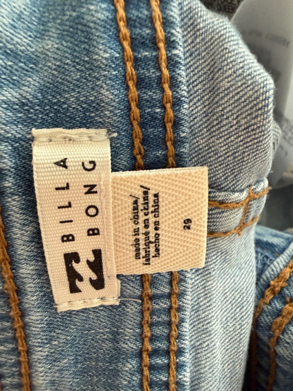 Light Wash Billabong Wide Leg Women’s Jeans - Picture 3 of 3